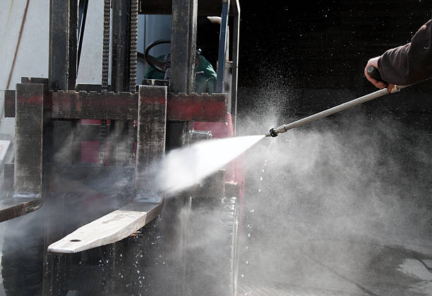 Best Driveway Pressure Washing  in Wareham Center, MA